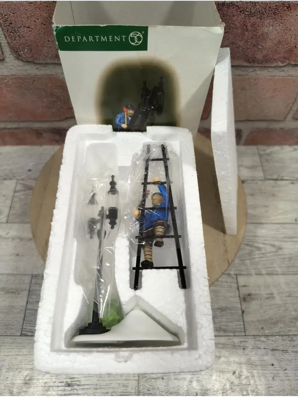 Dept 56 Heritage Village Collection Lamplighter With Lamp Accessory Set #55778